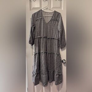 Rylee + Cru Gray Floral Tiered Midi Dress